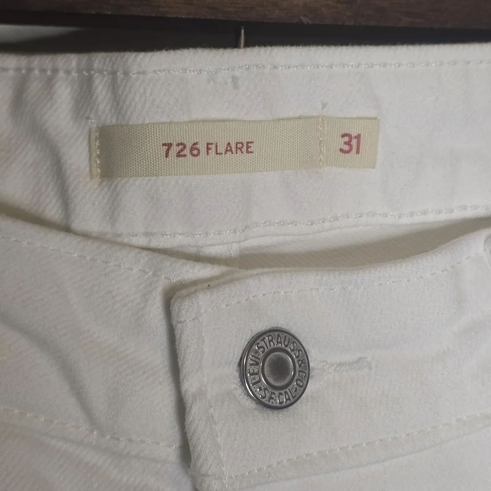 Levi's 726 Flare Jeans White Denim High Rise Size 31 X 32 - Picture 5 of 8